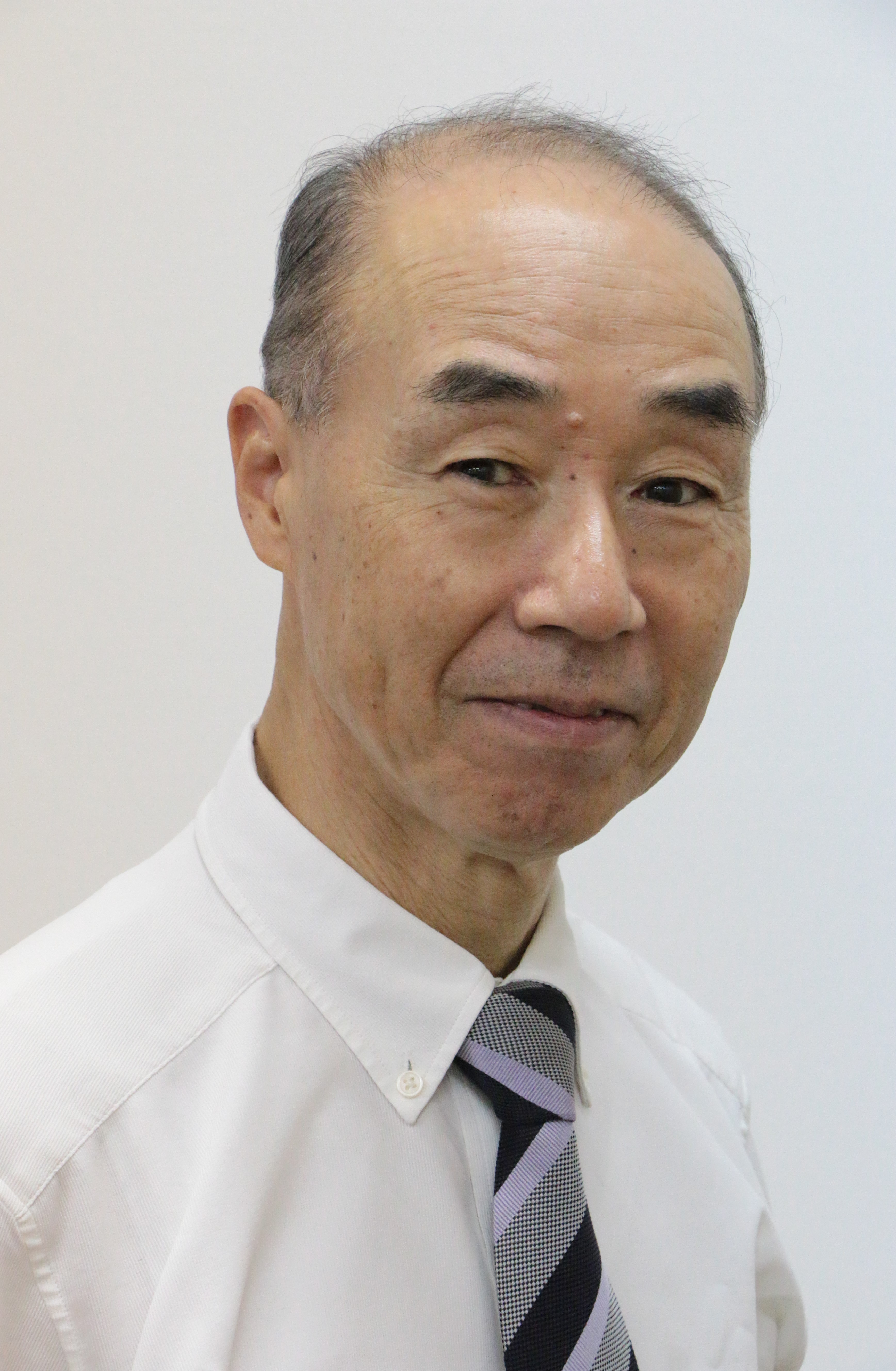 校長 角谷 信一